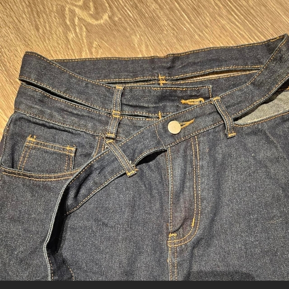 Cut-Out Blue Denim Jeans - Picture 2 of 5